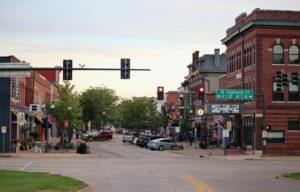 View looking up Main Street from 1st Street in Cedar Falls.